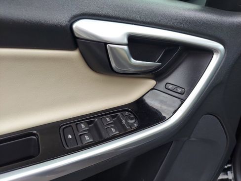 Used 2015 Volvo S60 T5 Premier w/ Climate Package image 8