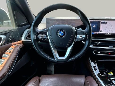 Used 2025 BMW X5 xDrive50e AWD/4WD image 6