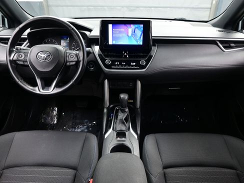 Used 2023 Toyota Corolla Cross SE image 16