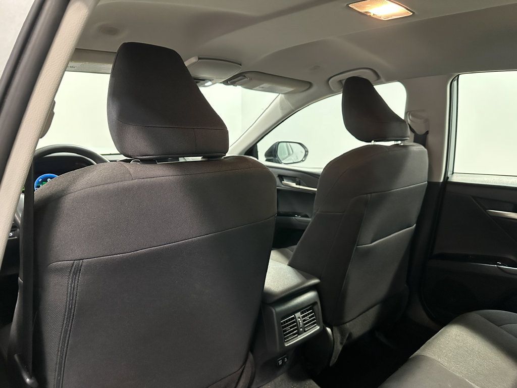 Used 2025 Toyota Camry LE FWD image 13