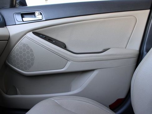 Used 2015 Kia Optima EX image 25