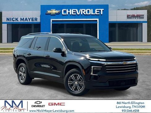 Certified 2025 Chevrolet Traverse LT FWD image 1