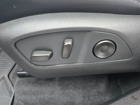 Used 2025 GMC Acadia Denali w/ LPO, Floor Liner Package image 22