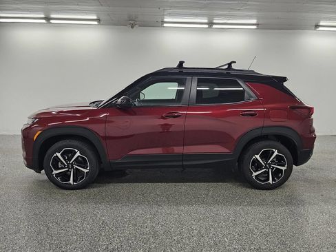 Used 2023 Chevrolet TrailBlazer RS w/ Convenience Package AWD/4WD image 9