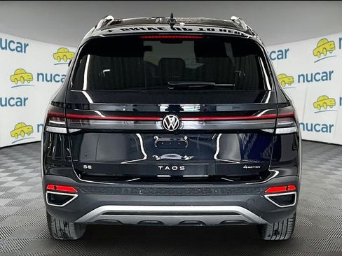 Used 2025 Volkswagen Taos SE AWD/4WD image 4
