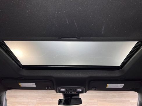 Used 2024 GMC Sierra 2500 AT4 w/ AT4 Preferred Package image 18