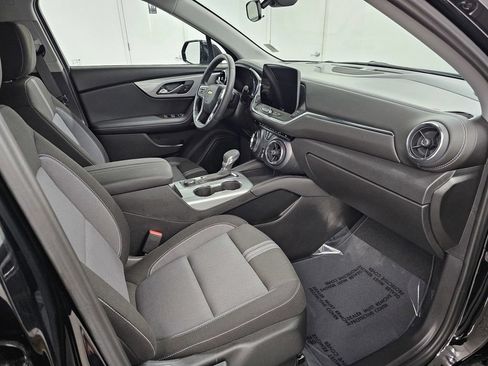 Used 2026 Chevrolet Blazer LT FWD image 25