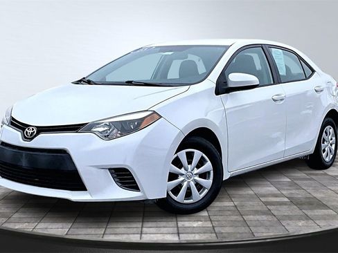 Used 2015 Toyota Corolla LE image 1