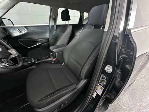 Used 2020 Kia Soul EX FWD image 11