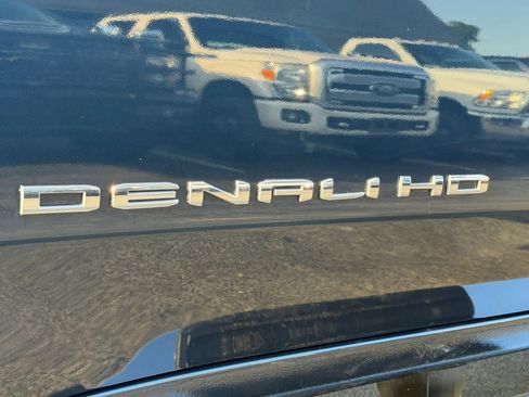 Used 2020 GMC Sierra 2500 Denali w/ Denali Ultimate Package AWD/4WD image 11
