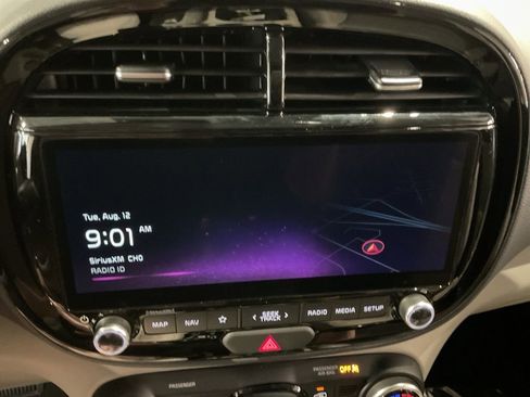 New 2025 Kia Soul EX image 16