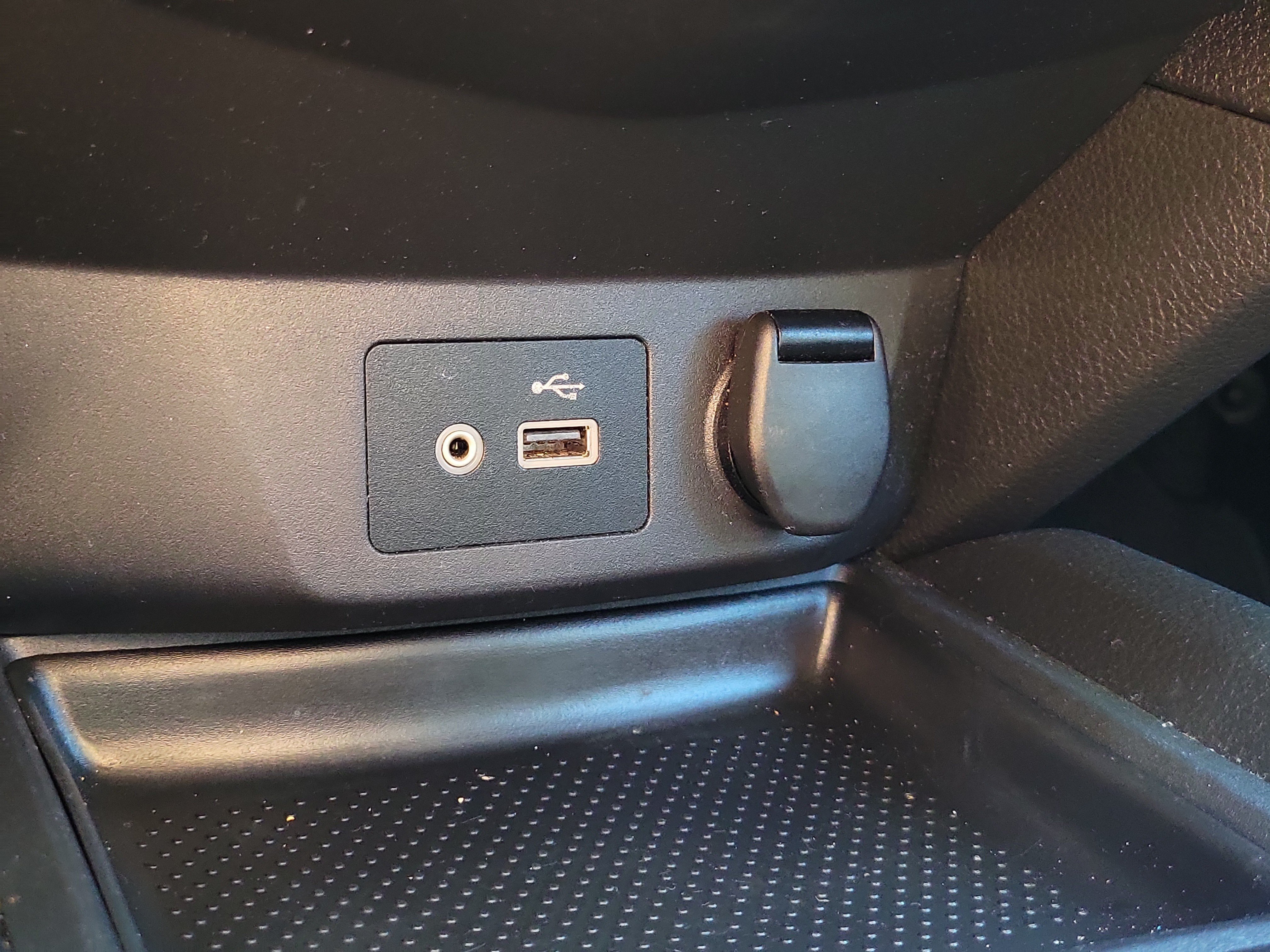 Used 2019 Nissan Rogue SV FWD image 29