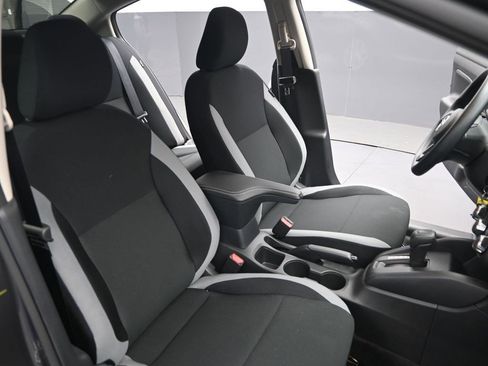 Used 2025 Nissan Versa S w/ Trunk Package image 26