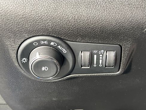 Used 2022 Jeep Compass Trailhawk w/ Sun and Sound Group AWD/4WD image 10