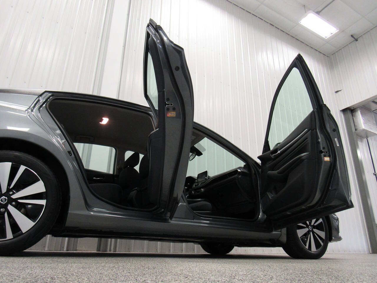 Used 2021 Nissan Altima 2.5 SV FWD image 16