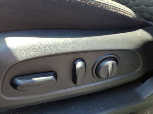 Certified 2020 Chevrolet Equinox LT AWD/4WD image 12