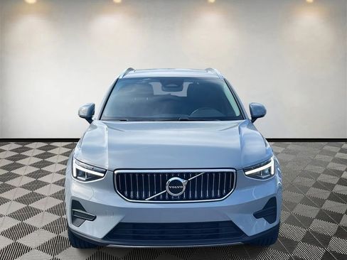 Used 2025 Volvo XC40 B5 Core w/ Protection Package Premier image 8