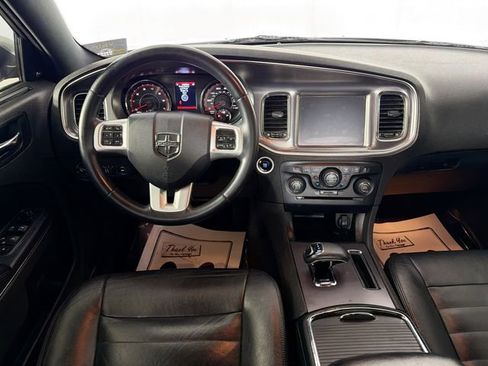 Used 2014 Dodge Charger SXT image 21