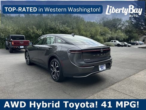 Used 2024 Toyota Crown Limited image 7