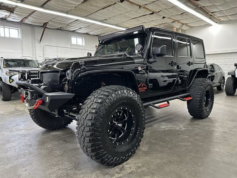 Used 2016 Jeep Wrangler Unlimited Rubicon AWD/4WD image 6