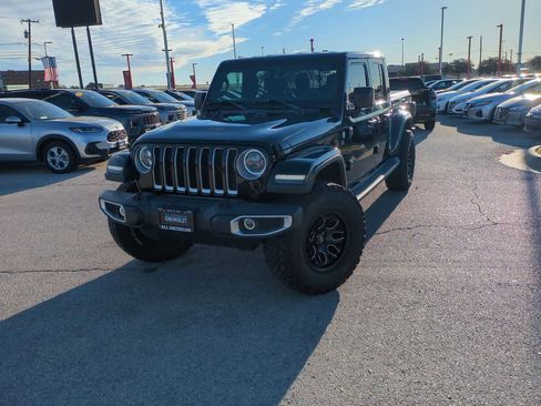 Used 2020 Jeep Gladiator Overland image 1