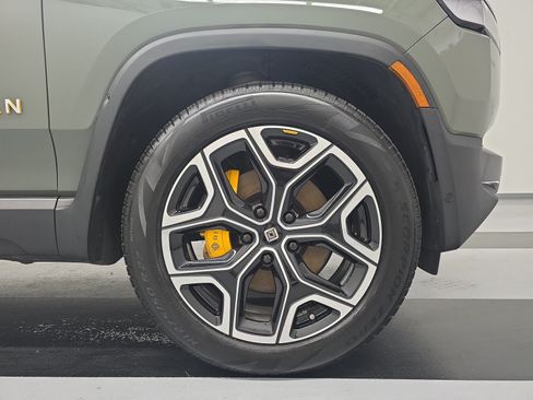 Used 2023 Rivian R1S Launch Edition AWD/4WD image 11