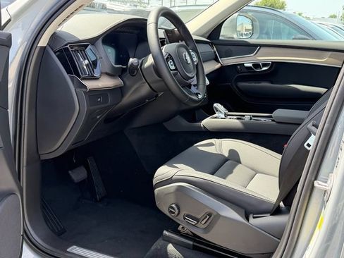 New 2026 Volvo XC90 B5 Core AWD/4WD image 13