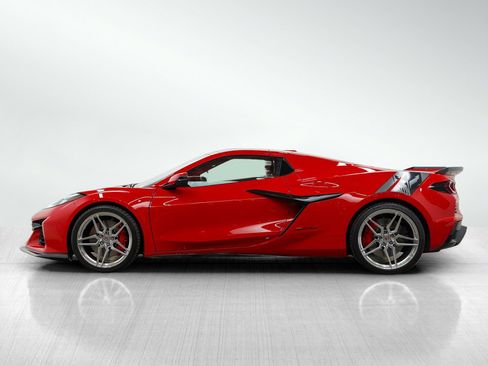 Used 2024 Chevrolet Corvette Z06 image 3