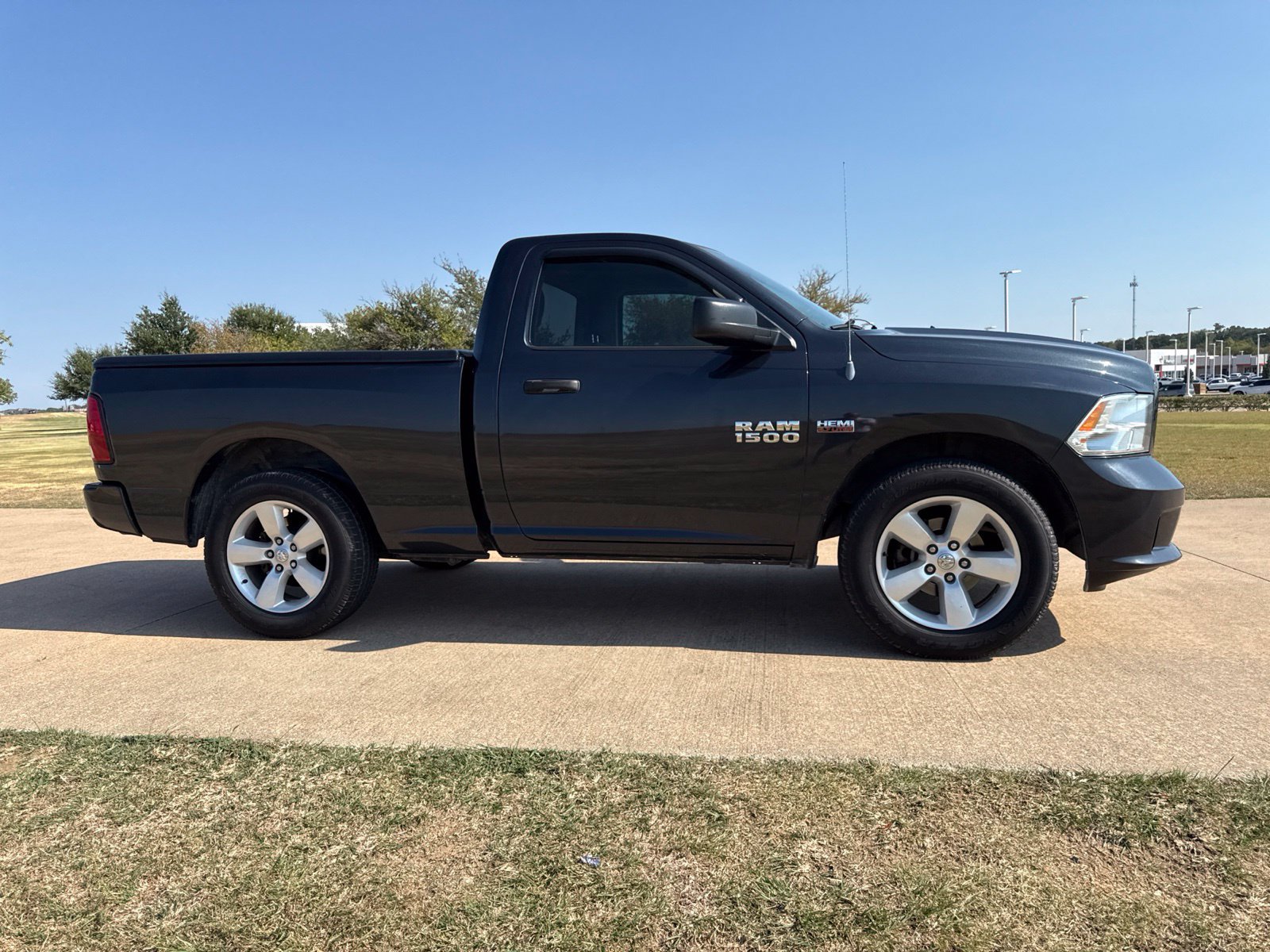 Used 2013 RAM 1500 Express RWD image 7