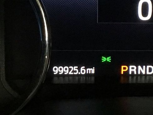 Used 2021 Ford Expedition Limited RWD image 2