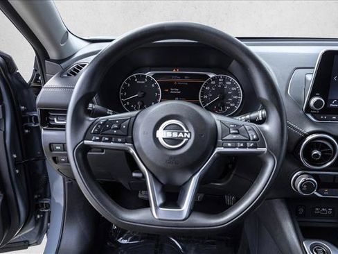 Used 2025 Nissan Sentra SV FWD image 12