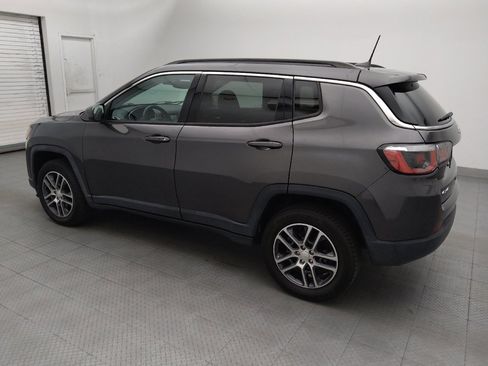 Used 2018 Jeep Compass Latitude w/ Popular Equipment Group AWD/4WD image 3