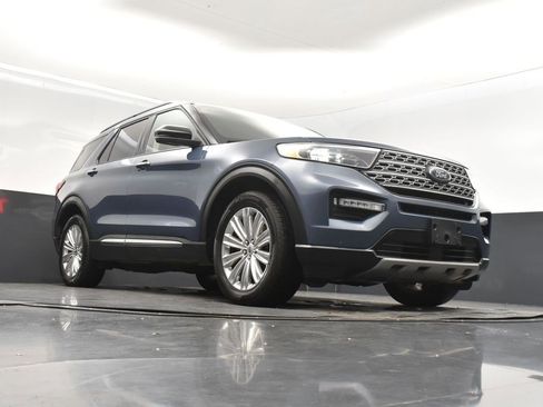 Used 2021 Ford Explorer Limited w/ Equipment Group 301A image 38