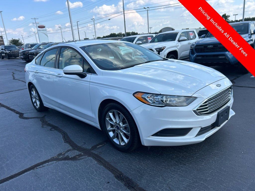 Used 2017 Ford Fusion SE FWD image 20