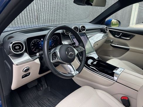 Used 2024 Mercedes-Benz GLC 300 4MATIC image 10