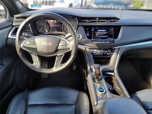 Used 2020 Cadillac XT5 Premium Luxury image 14