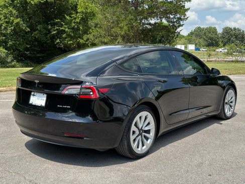 Used 2022 Tesla Model 3 Long Range AWD/4WD image 3