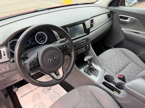 Used 2019 Kia Niro LX FWD image 23