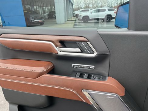 Used 2024 GMC Sierra 1500 Denali Ultimate image 13