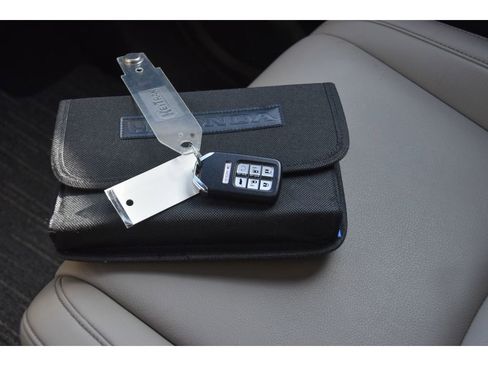 Used 2024 Honda Odyssey Touring image 39