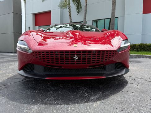 Used 2021 Ferrari Roma RWD image 8