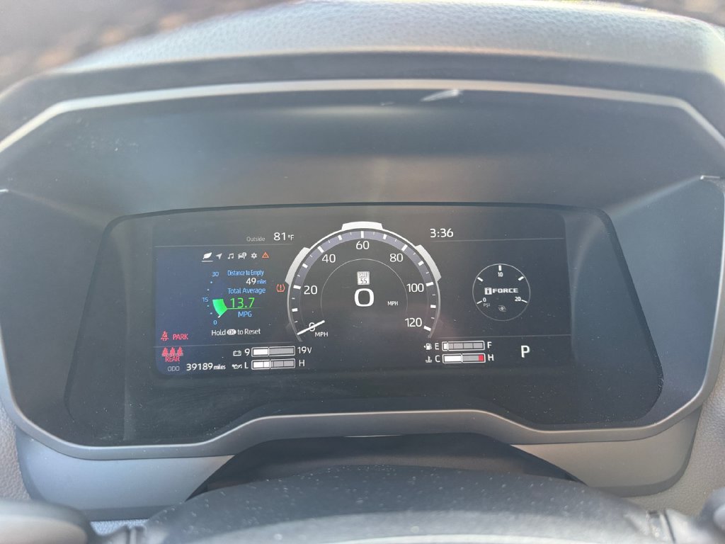 Used 2024 Toyota Tundra Limited AWD/4WD image 40
