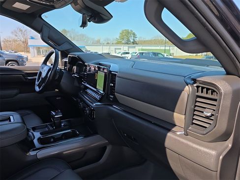 Certified 2022 Chevrolet Silverado 1500 ZR2 w/ Technology Package image 30