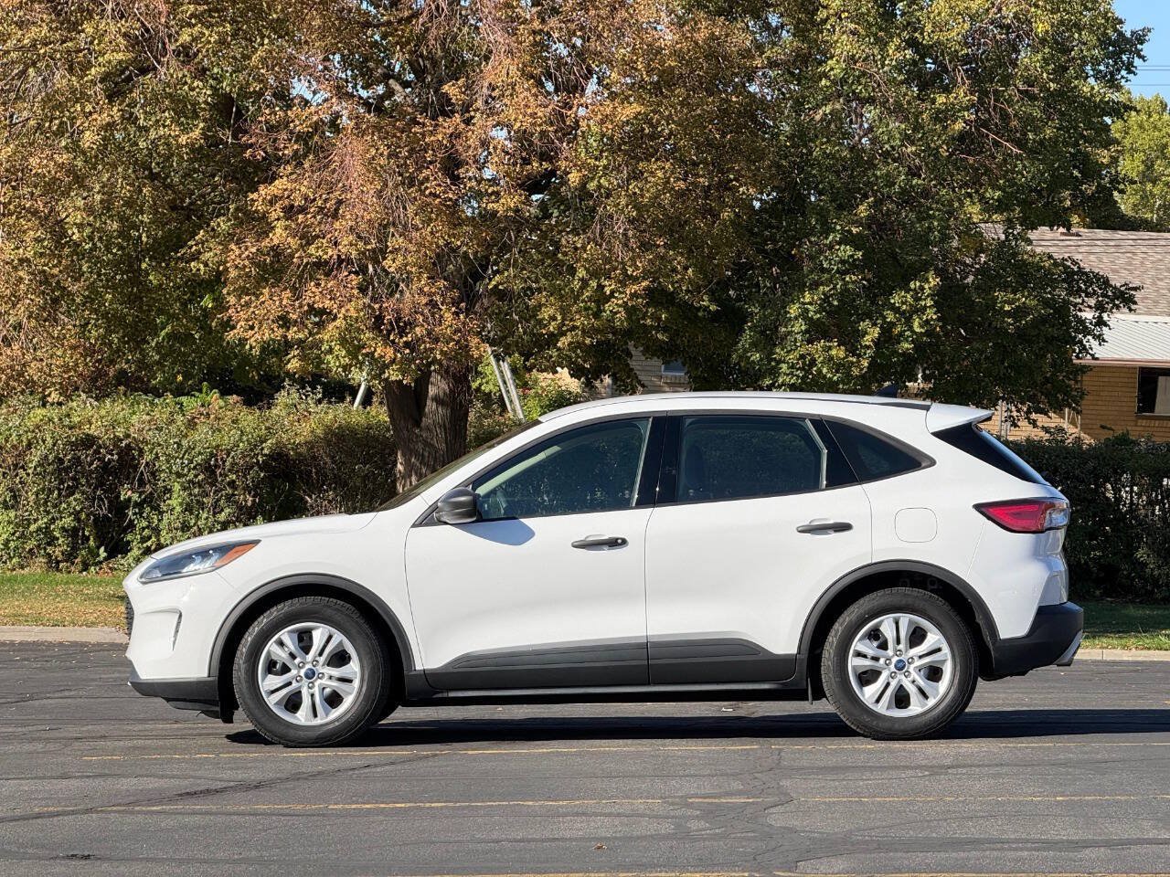 Used 2020 Ford Escape S FWD image 2