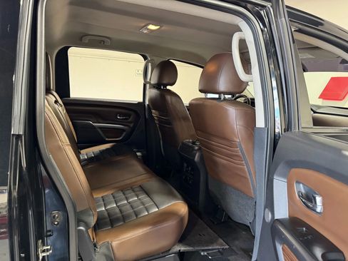 Used 2016 Nissan Titan Platinum Reserve image 17