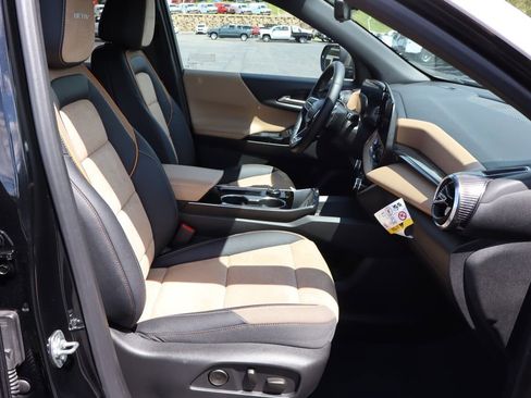 Used 2025 Chevrolet Equinox ACTIV w/ Safety and Technology Package AWD/4WD image 19