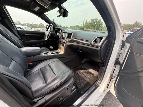 Used 2014 Jeep Grand Cherokee Overland AWD/4WD image 21