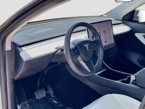 Used 2020 Tesla Model Y Long Range AWD/4WD image 9