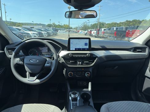 Used 2022 Ford Escape SE FWD image 14