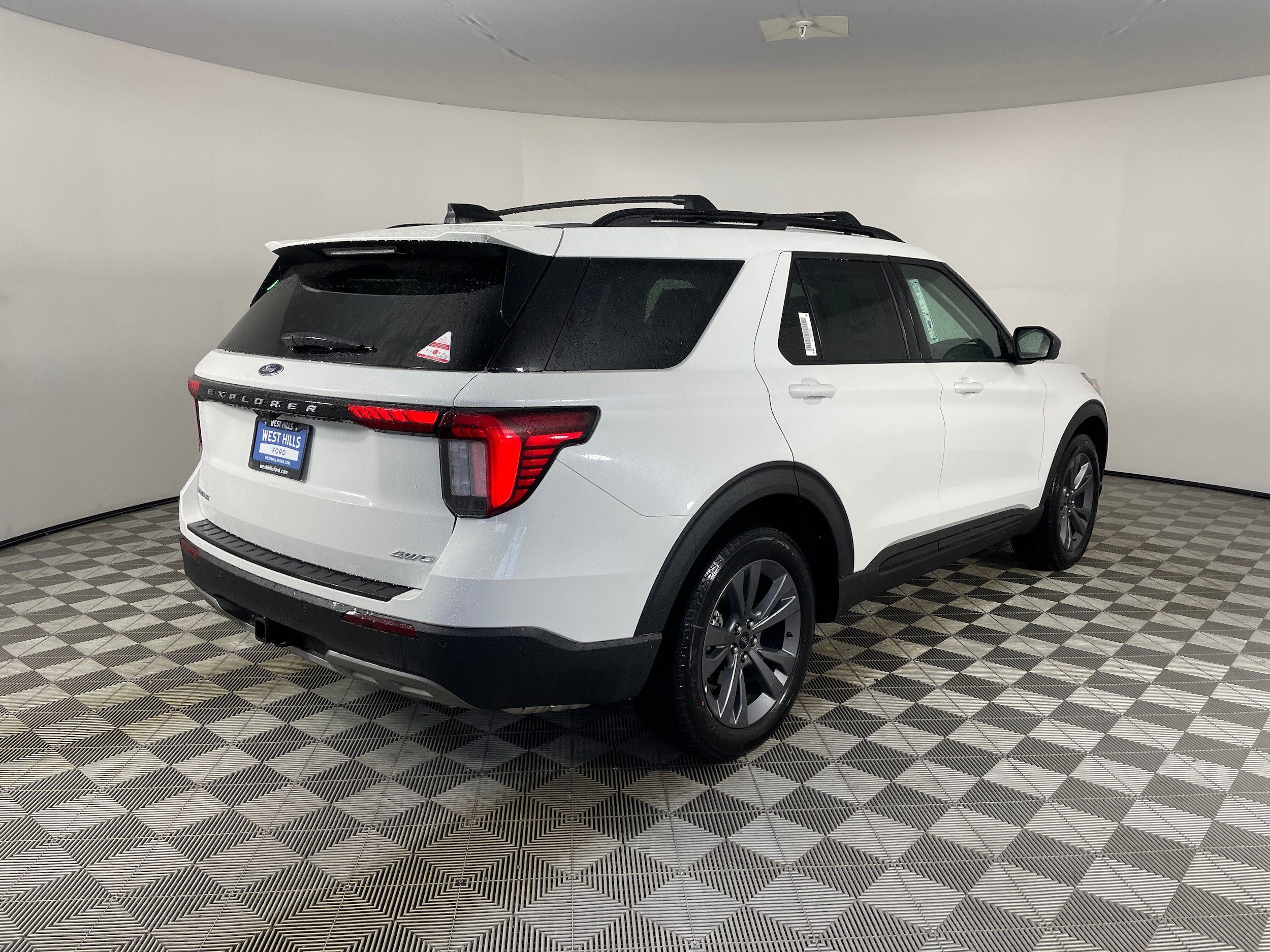 New 2026 Ford Explorer Active w/ Active Comfort Package AWD/4WD image 6